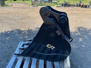 EFI / Caterpillar 24” Dig Bucket