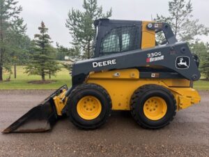 2022 John Deere 330G Wheeled Skid Steer