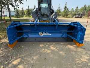 New Never Used Kage 96 Inch Snow Blade, Quick Attach Box Combo